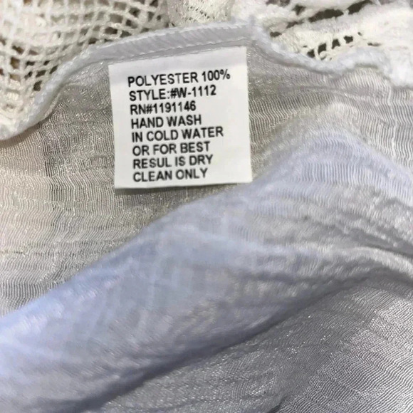 Win Win Apparel White Blouse Crochet Trim Top - Picture 3 of 4